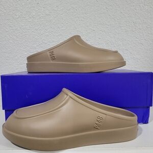P448 Flo Cipria Slip On in Mimetic Size EU 38-39 NIB